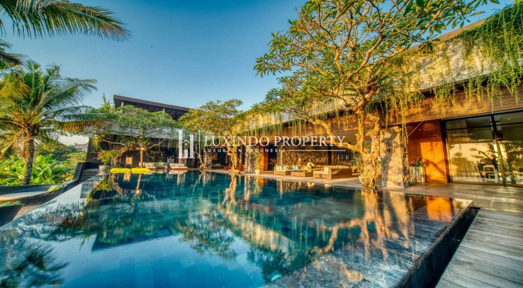 BATU BOLONG – 7-BEDROOM ESTATE WITH SCENIC RICE-FIELD VIEWS IN CANGGU BATU BOLONG (FHV383X)