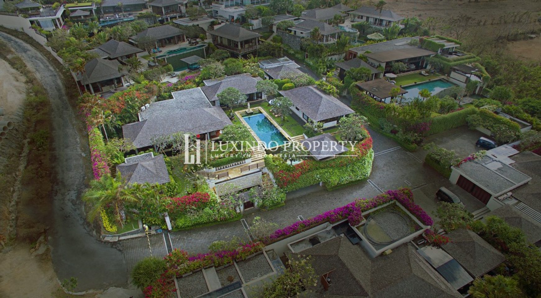 PANDAWA / 4 BEDROOM VILLA FOR FREEHOLDSALE CLIFFSIDE (FHV393X)