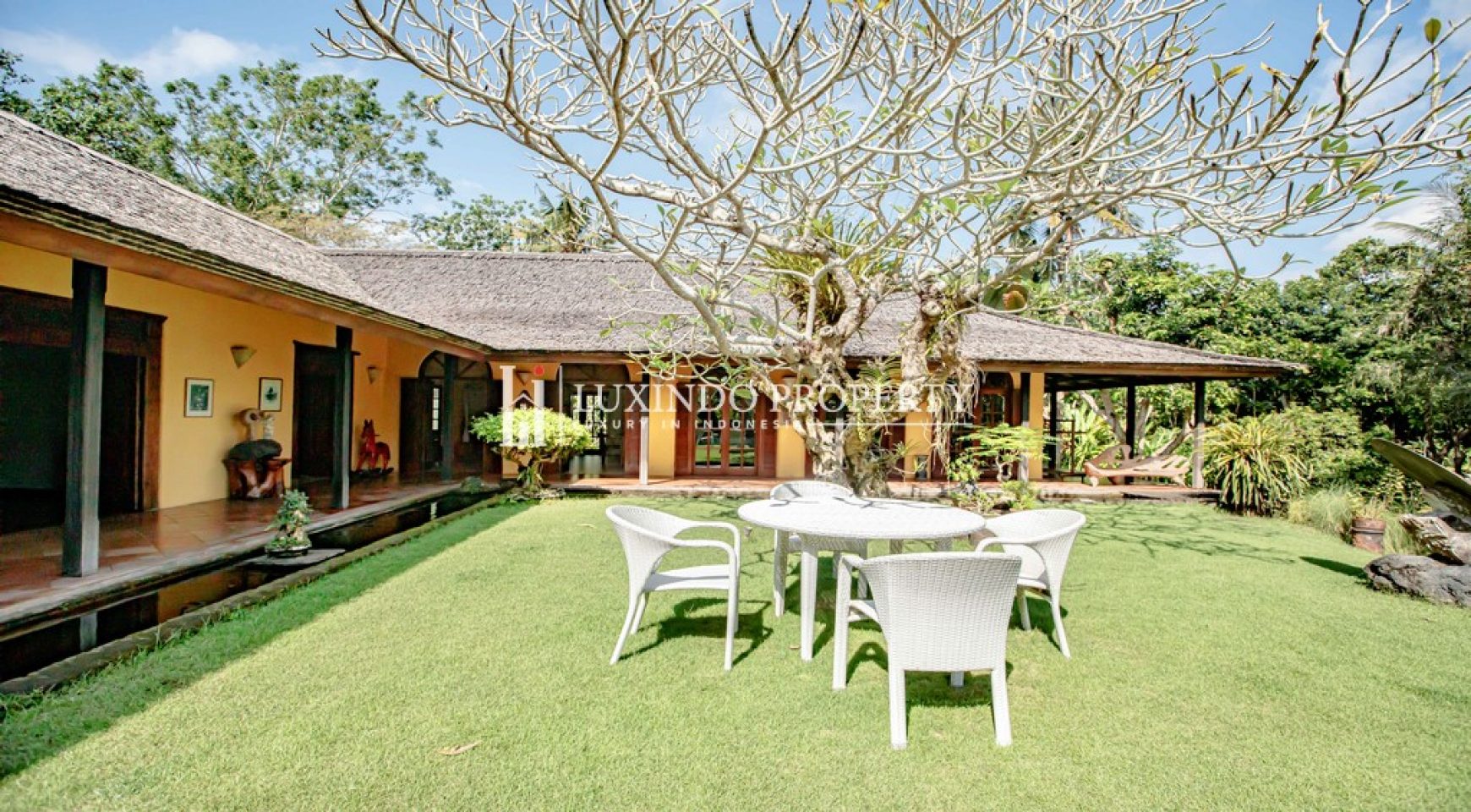 CANGGU – CHARMING ESTATE ON RIVERFRONT FOR RENT (RV380)