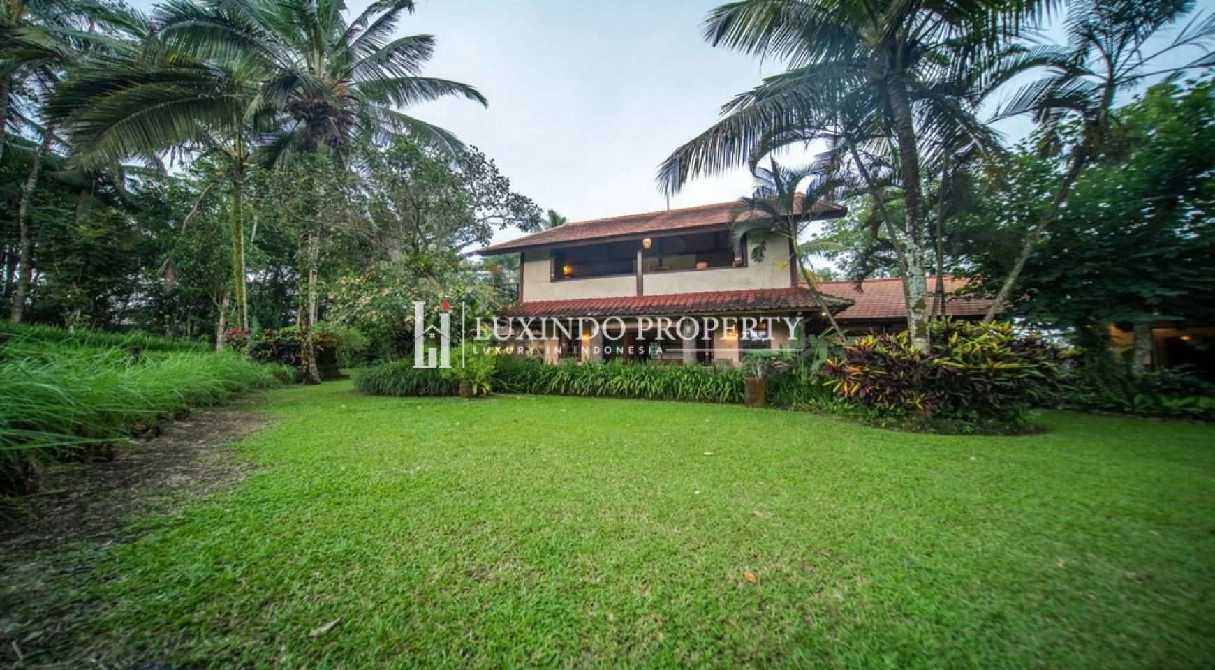 UBUD – 5 BEDROOM VILLA SURROUNDED BY LUSH SERENITY (FHV364X)