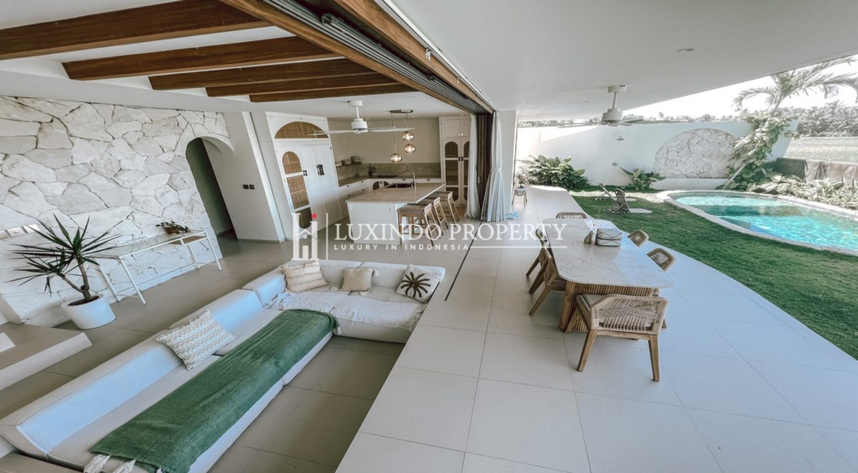 KEDUNGU – STUNNING OCEAN-VIEW 4 BEDROOM VILLA IN SERENE KEDUNGU, BALI: PERFECT RETREAT AND INVESTMENT OPPORTUNITY (LHV492)