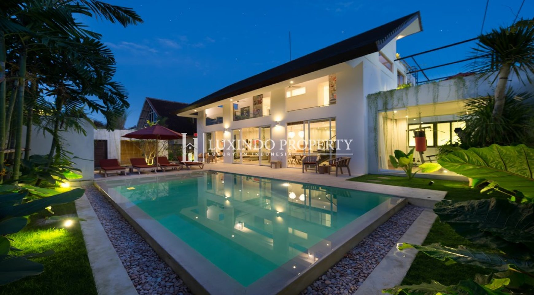 KEROBOKAN – STYLISH 4 BEDROOM VILLA FOR LEASEHOLD CLOSE TO SEMINYAK (LHV510)