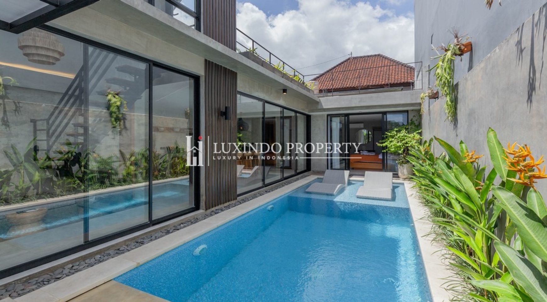 KEROBOKAN – BRAND NEW AND STYLISH VILLA FOR LEASEHOLD SALE (LHV685)