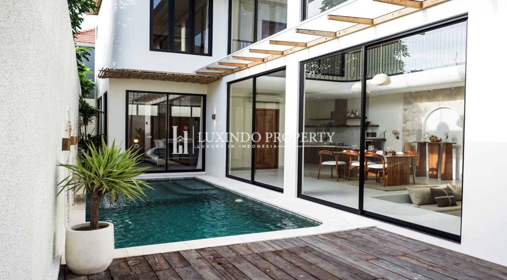 SEMINYAK – 3 BEDROOM VILLA : EXQUISITE BALI LIVING IN THE HEART OF SEMINYAK (LHV698)