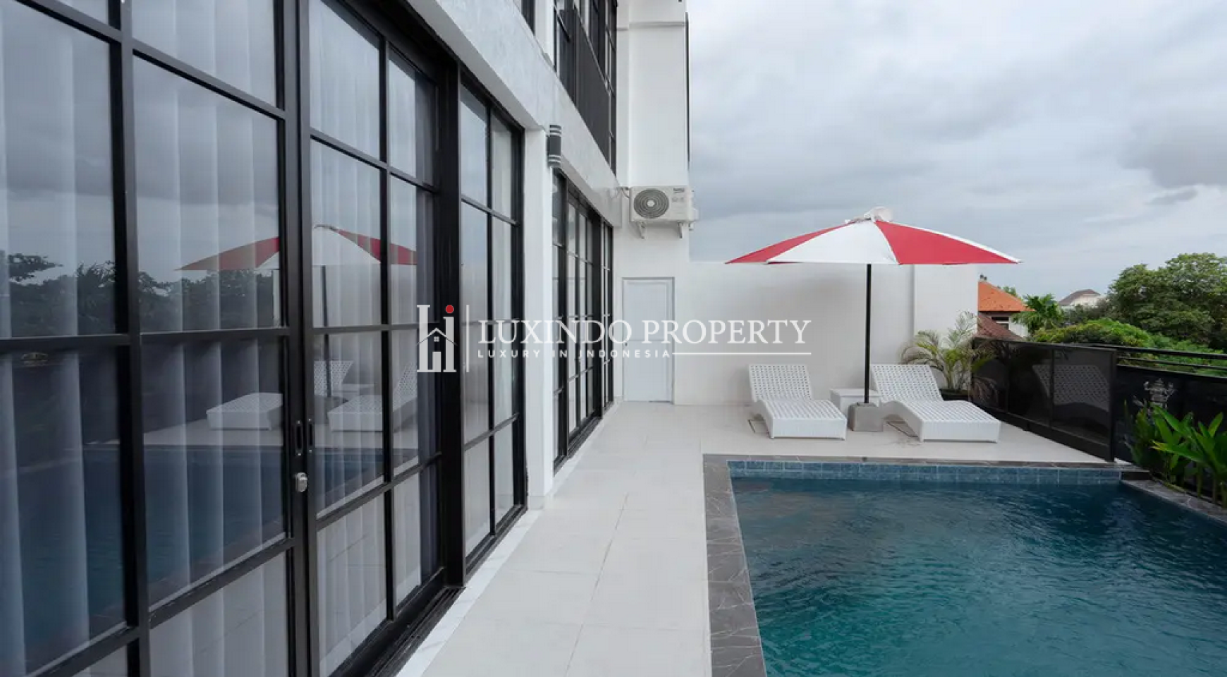 SEMINYAK – MODERN 3 BEDROMM LOFT FOR LEASEHOLD (LHV773)