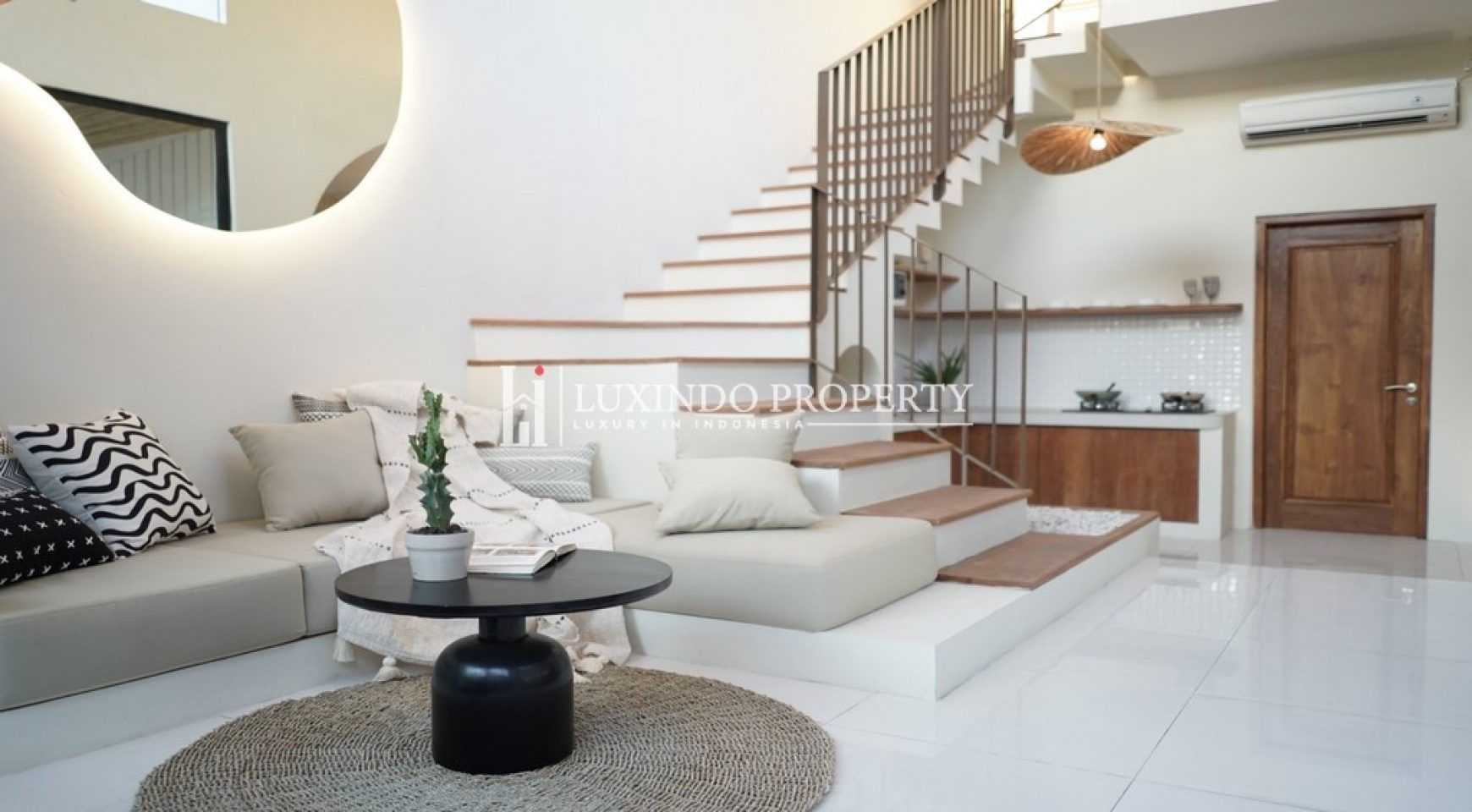 SEMINYAK – MODERN TROPICAL 2 BEDROOM VILLA IN OBEROI / SEMINYAK AREA (LHV620)