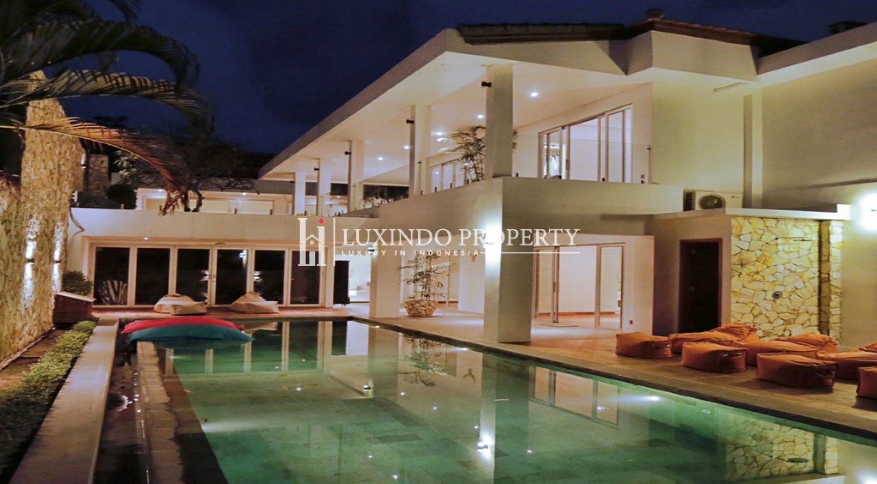 UMALAS – EXQUISITE VILLA FOR YEARLY RENTAL WITH UNPARALLELED COMFORT IN UMALAS (RV328)