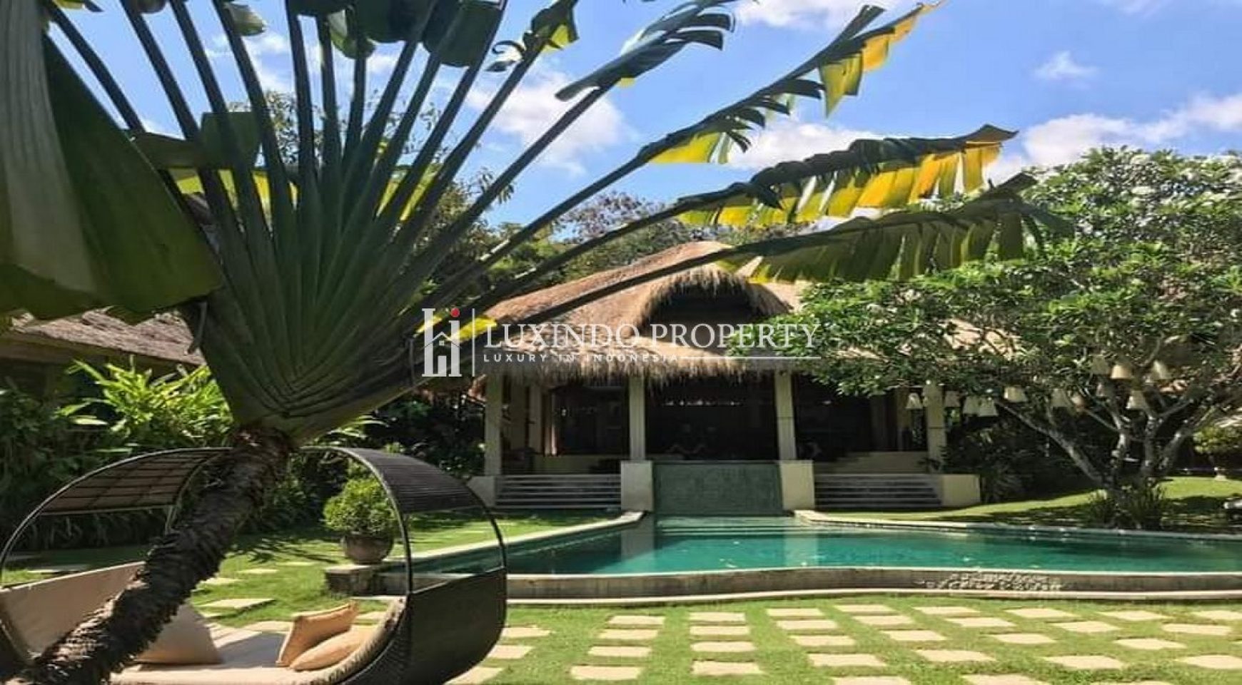 UMALAS – SPACIOUS 4 BEDROOM VILLA FOR YEARLY RENTAL (RV332)