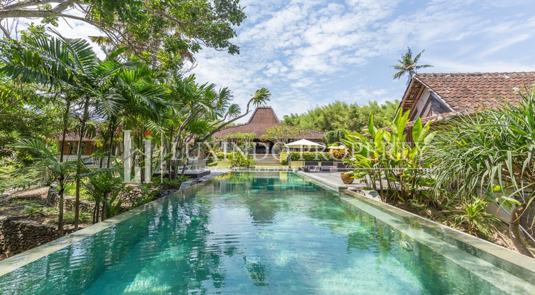 JIMBARAN – LUXURY AND UNIQUE TRADITIONAL VILLA IN THE HEARD OF JIMBARAN (LHV045)