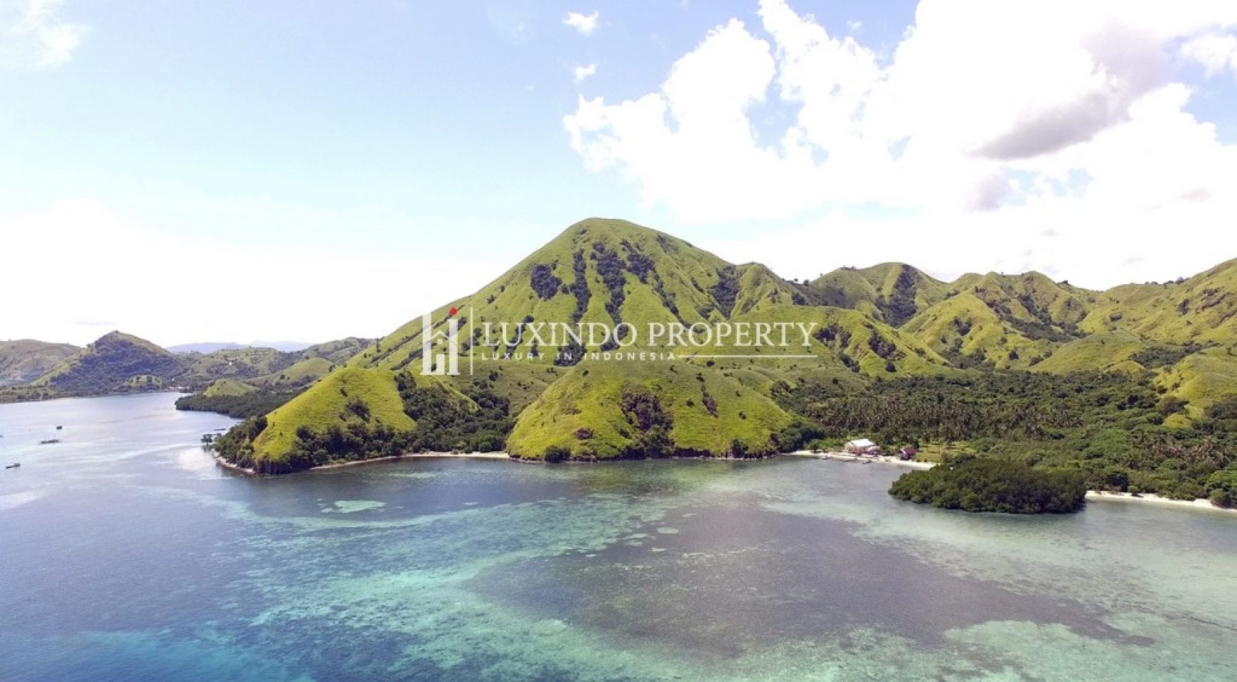 MENJAGA – ABSOLUTE BEACHFRONT LAND IN MENJAGA COAST IN LABUAN BAJO (FHL211)