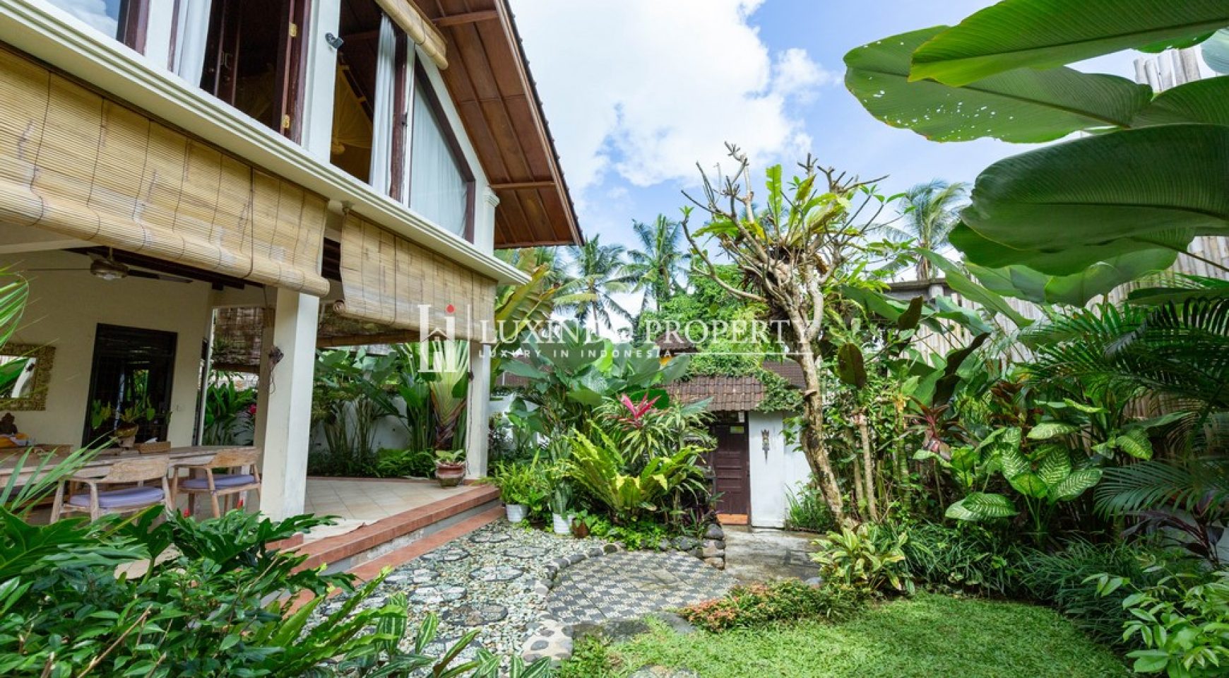 CHARMING 2-BEDROOM VILLA IN ANDONG, UBUD, BALI (LHV812)