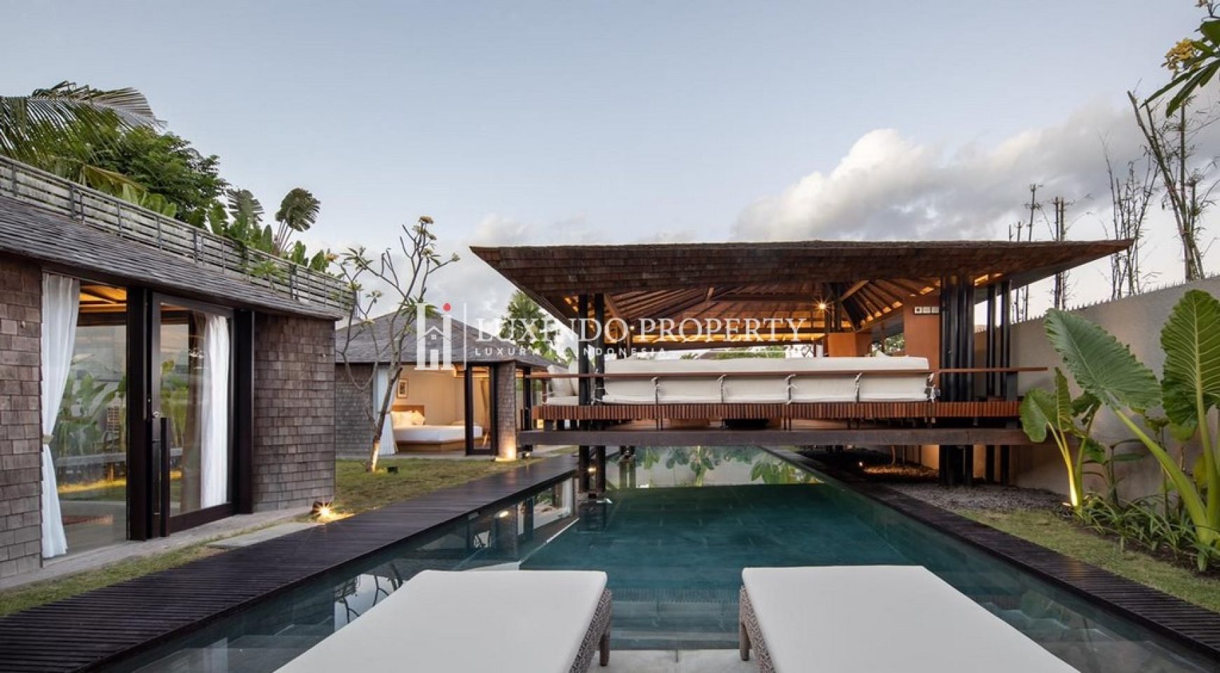 CANGGU – 3 BEDROOM VILLA WALKING DISTANCE TO NELAYAN BEACH (FHV443)