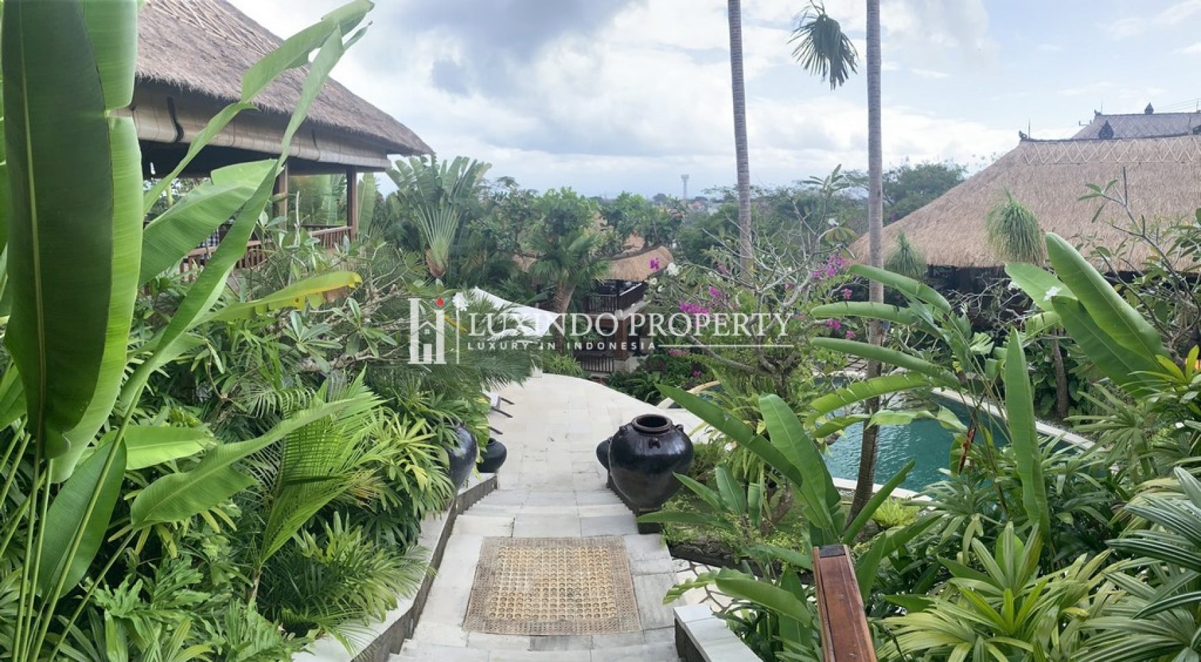 JIMBARAN – THREE BEDROOM BALINESE LANDSCAPE VILLA FOR SALE (FHV290)