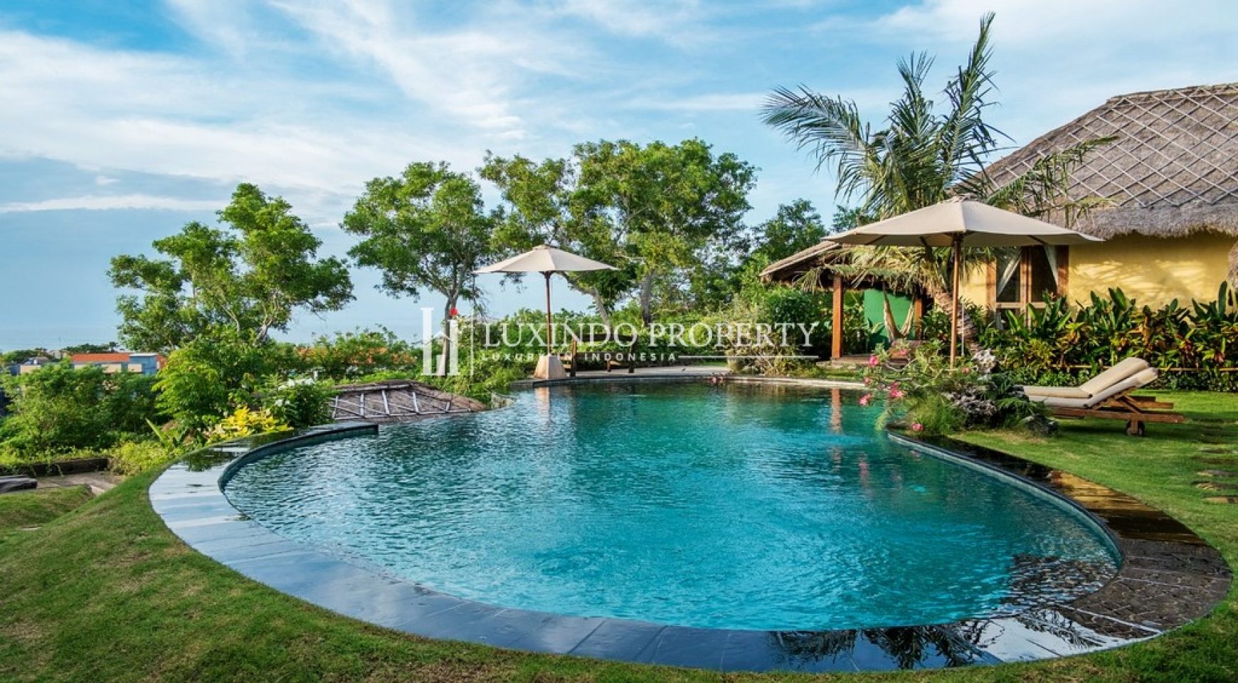 ULUWATU – SPECTACULAR OCEAN VIEW VILLA WITH PRIVATE ACCESS TO ULUWATU BEACH AND SURF (FHV300)