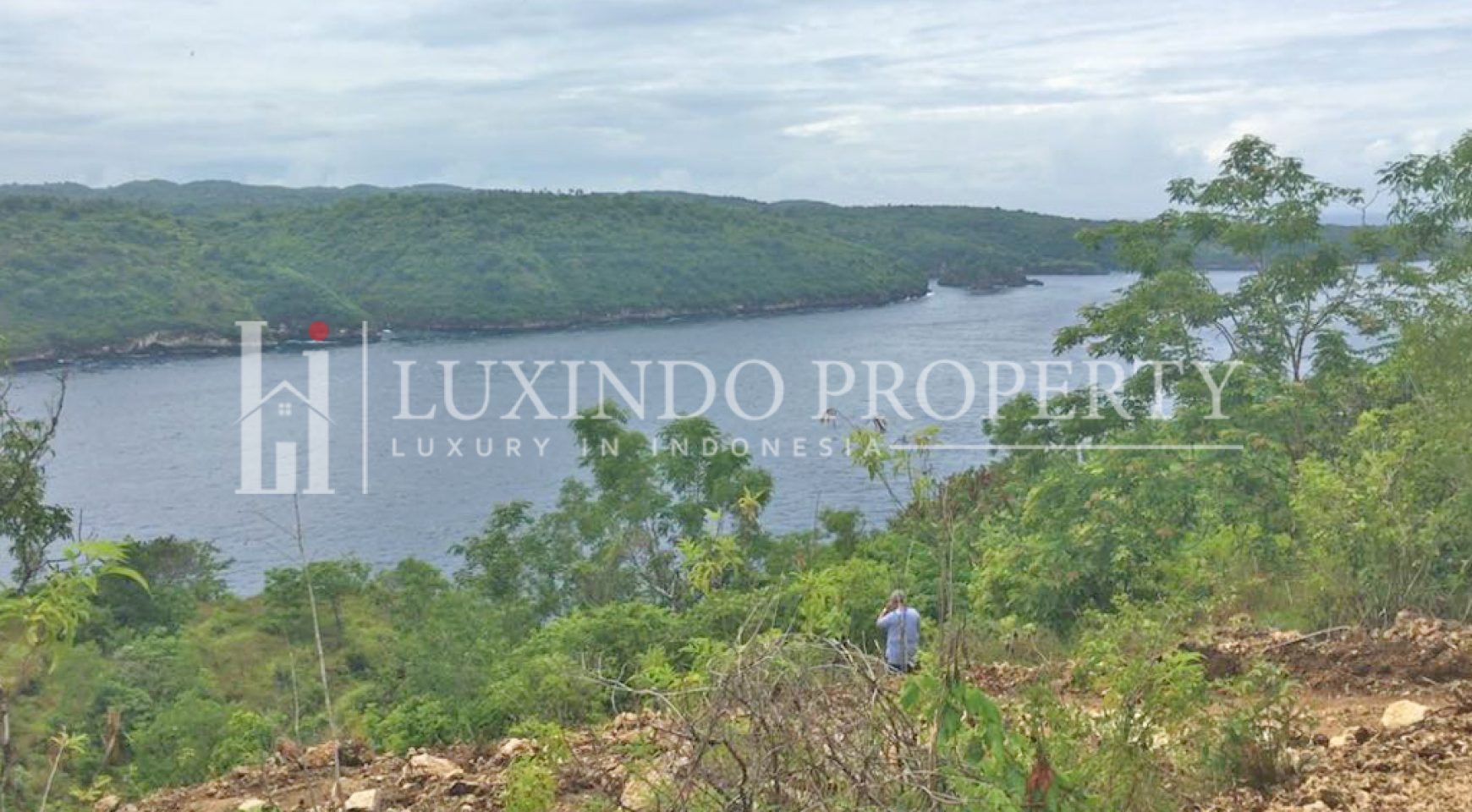 NUSA CENINGAN – BEAUTIFUL CLIFF FRONT LAND IN CENINGAN – NUSA LEMBONGAN (FHL054)