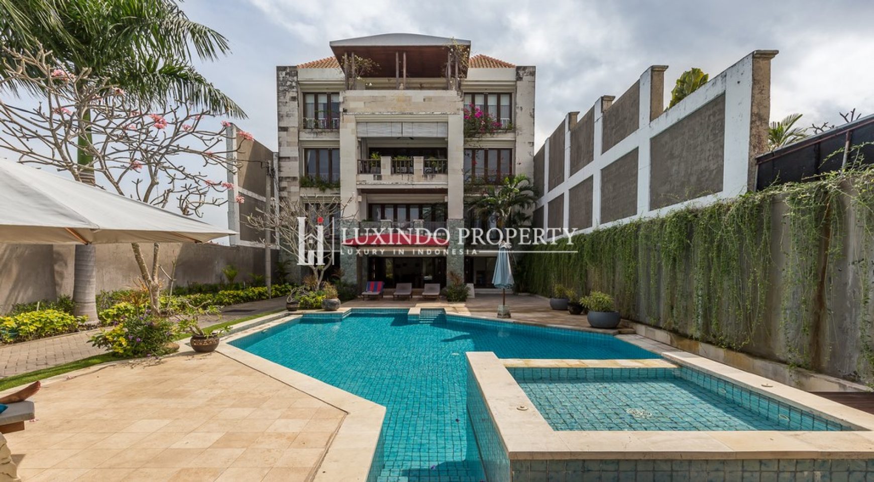 SEMINYAK – APARTMENT BUILDING CLOSE TO BEACH ON EXTRA LONG LEASE (LHV397)