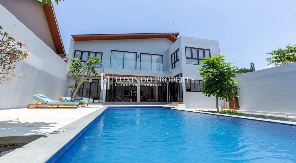 BERAWA - STUNNING, NEWLY RENOVATED VILLA IN PRIME CANGGU LOCATION (FHV450)