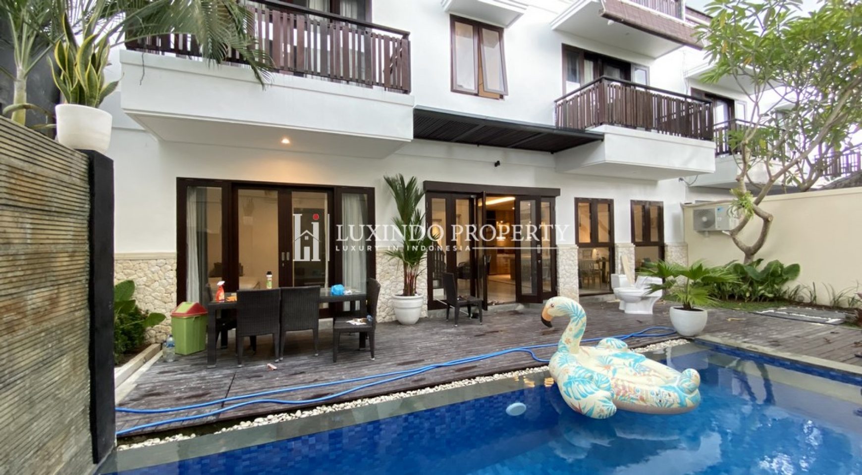 UMALAS – 3 BEDROOM BRAND NEW RENOVATED VILLA IN CENTER OF UMALAS FOR YEARLY RENTAL (RV291)